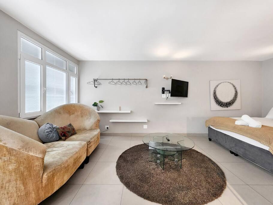 Apartment Epic Mountain Views-loadshedding Free-self Checkin Cape Town