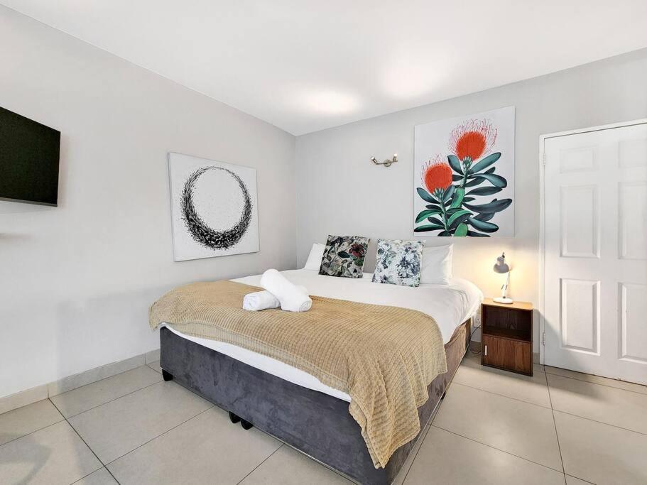 Apartment Epic Mountain Views-loadshedding Free-self Checkin